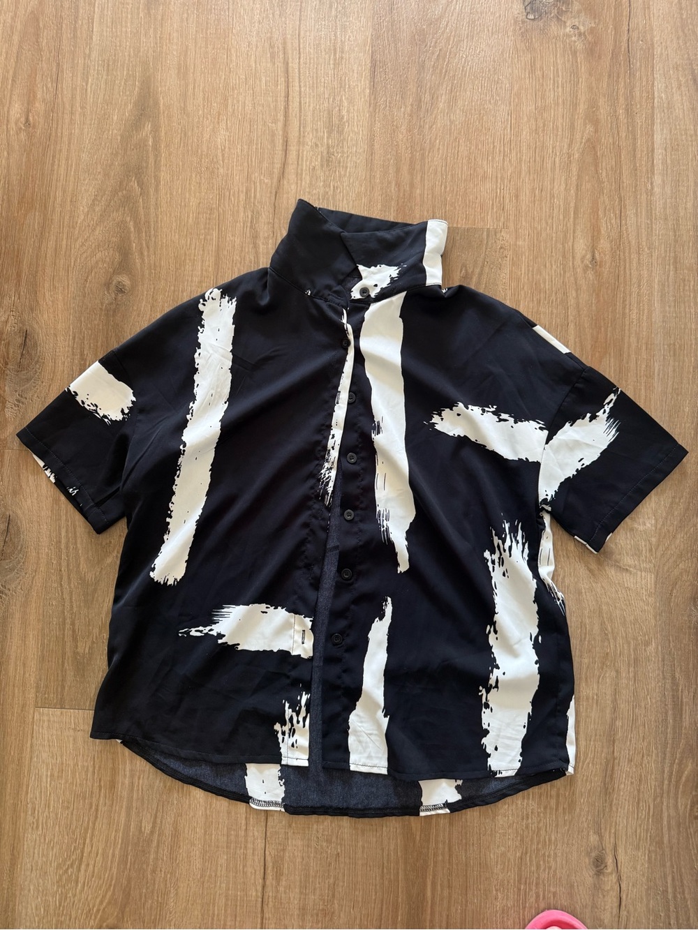 Black & White Brushstroke Short-Sleeve Shirt
